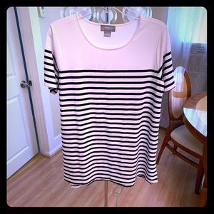 Liz Clairbone Short Sleeve Tee Brand New